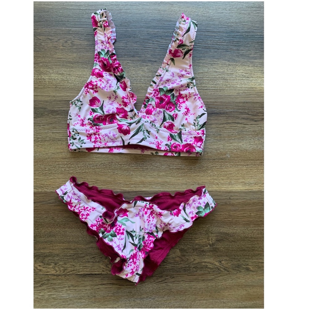 Like new rose patterned bikini set